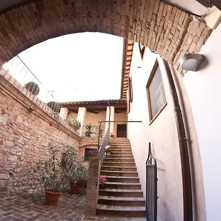 - Nunnery 2 Σπίτι διακοπών Spello